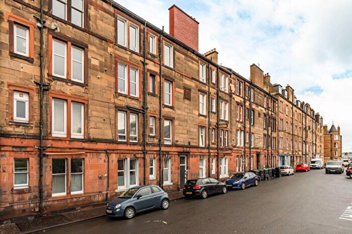 1 Bedroom Flat For Sale In / Rossie Place, Edinburgh, EH7