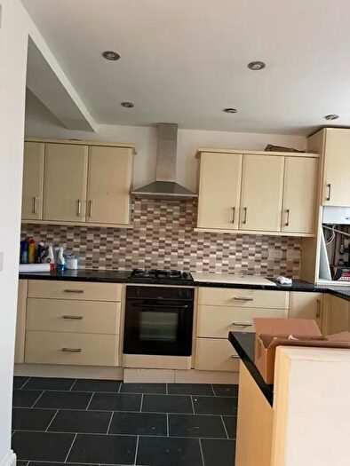 6 Bedroom Semi Detached House To Rent In Rayners Lane, Rayners Lane, HA2