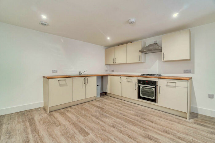 1 Bedroom Apartment To Rent In Connaught Avenue, Mutley Plain, Plymouth, PL4