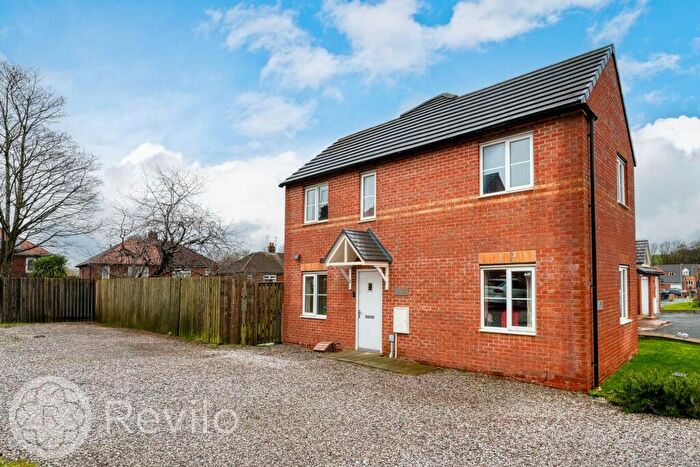 3 Bedroom Semi Detached House For Sale In Constable Drive, Rochdale, OL11