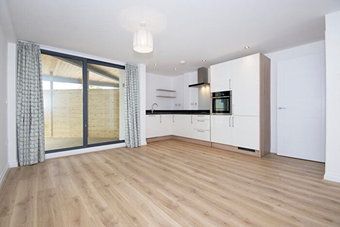 2 Bedroom Apartment To Rent In Wesley Lane, Bicester, OX26