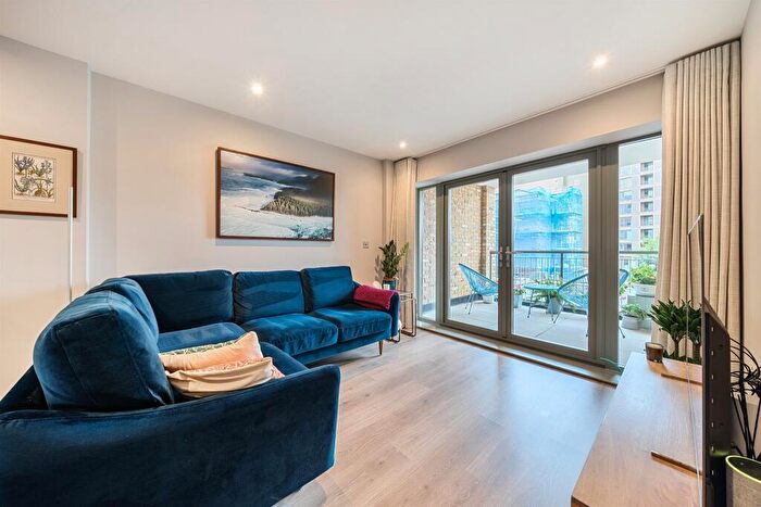 2 Bedroom Apartment For Sale In Vauxhall Street, London, SE11