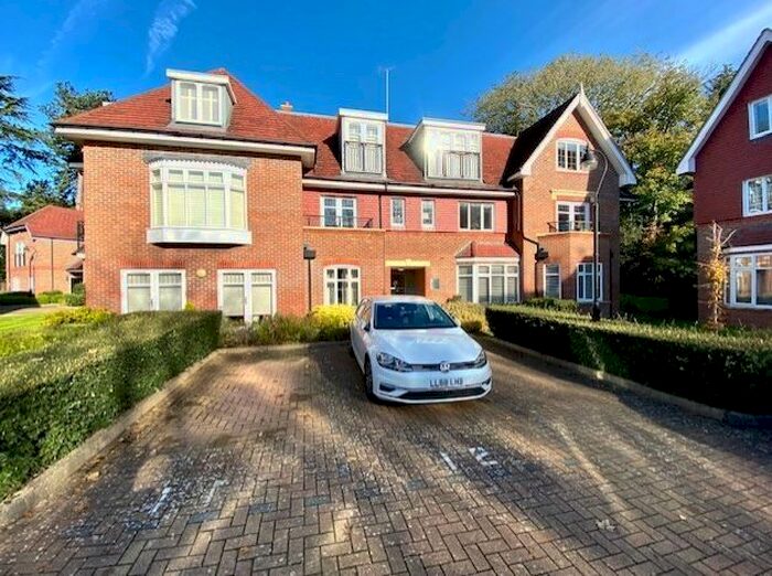2 Bedroom Flat To Rent In Harmonia Court, Nascot Wood Road, Watford WD17