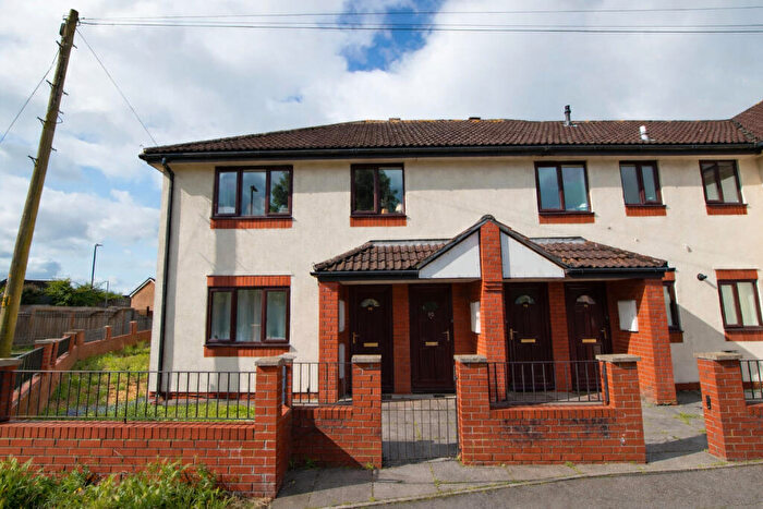 2 Bedroom Flat To Rent In Waters Road, Kingswood, BS15