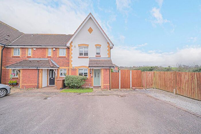 3 Bedroom End Of Terrace House For Sale In Strawberry Fields, Meriden, CV7