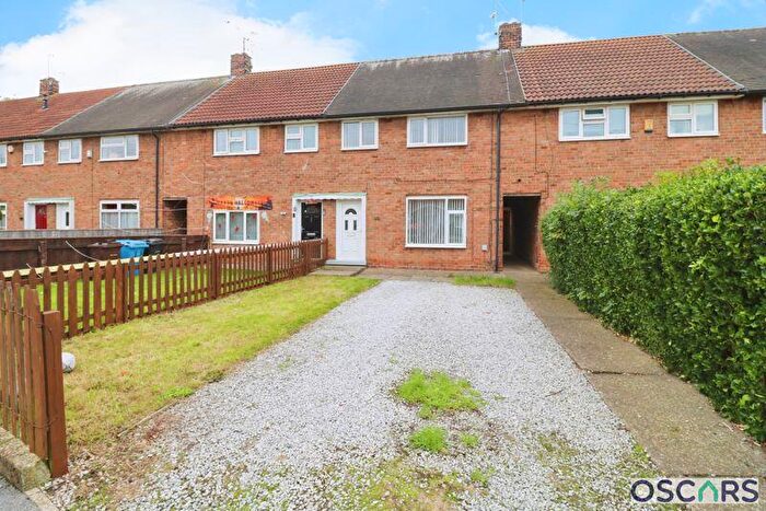 3 Bedroom Terraced House To Rent In Holcombe Close, Hull, HU8