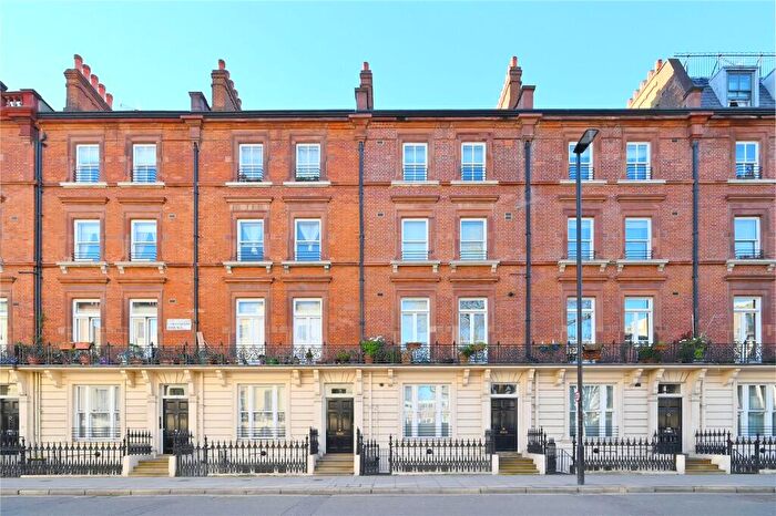 2 Bedroom Flat To Rent In Colosseum Terrace, Marylebone, London, NW1