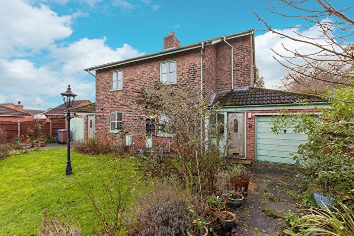 2 Bedroom Semi Detached House For Sale In Villa Farm Cottages, Snaith, Goole, Yorkshire, DN14