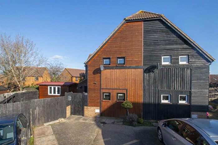 2 Bedroom End Of Terrace House To Rent In Blatherwick Court, Shenley Church End, Milton Keynes, MK5