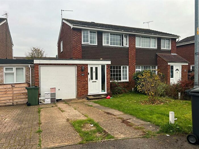 3 Bedroom House To Rent In Glebe Road, Deanshanger, Milton Keynes, MK19