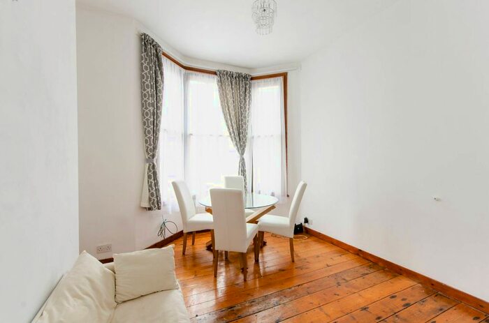 2 Bedroom Flat To Rent In Portnall Road, Maida Vale, London, W9