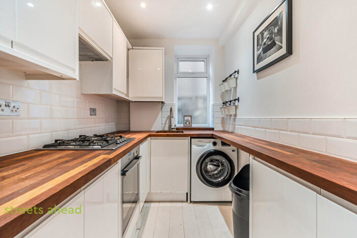 1 Bedroom Apartment To Rent In Anerley Road, London, SE20