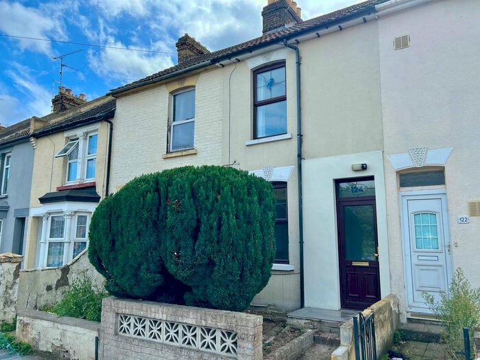 3 Bedroom Terraced House To Rent In Franklin Road, Gillingham, ME7