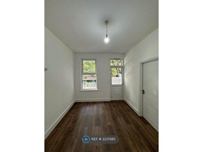 1 Bedroom Flat To Rent In Victoria Road, London, N18