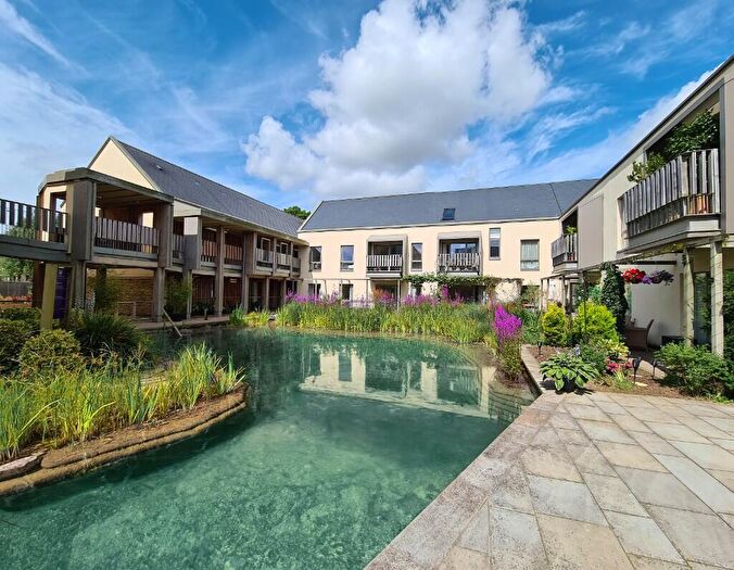 1 Bedroom Retirement Property For Sale In Cirencester Road, Tetbury, Gloucestershire, GL8