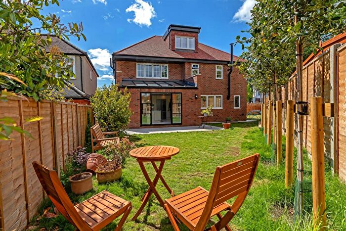 6 Bedroom Detached House For Sale In Breakspear Avenue, St. Albans, AL1