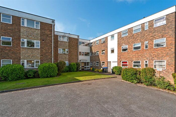 1 Bedroom Flat For Sale In Downview Road, Worthing, West Sussex, BN11