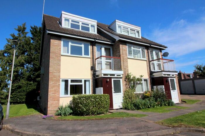 1 Bedroom Maisonette To Rent In Harriet Way, Bushey, WD23
