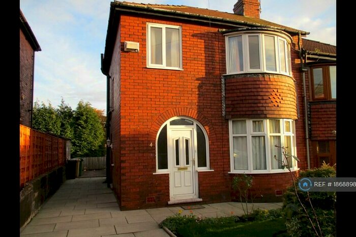 3 Bedroom Semi-Detached House To Rent In Sunnymead Avenue, Bolton, BL1