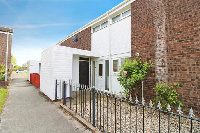 3 Bedroom Terraced House For Sale In Stroud Crescent East, Hull, HU7
