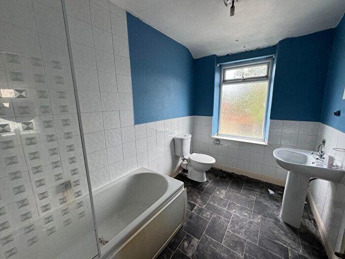 2 Bedroom End Of Terrace House For Sale In Fairway Road, Blackpool, Lancashire, FY4