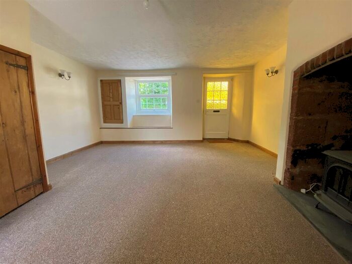 2 Bedroom Cottage To Rent In Kennford, EX6