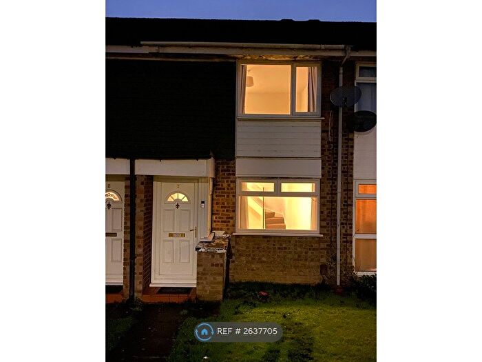 2 Bedroom Terraced House To Rent In Grebe Walk, Stockport, SK2