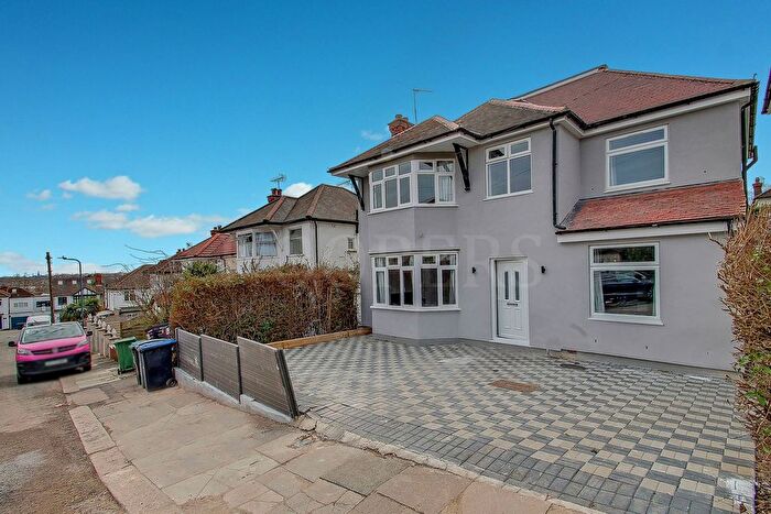 5 Bedroom Detached House For Sale In Hill Close, London, NW2