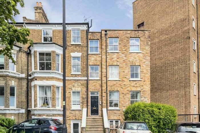2 Bedroom Flat To Rent In Gauden Road, London, SW4