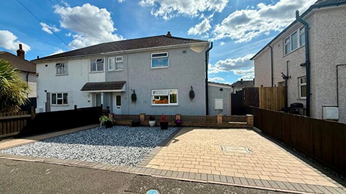 3 Bedroom Semi-Detached House For Sale In The Crescent, Morton, Bourne, PE10