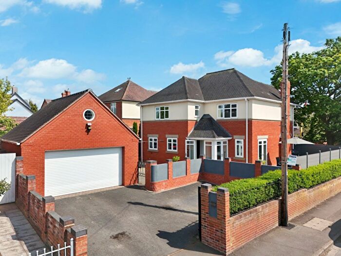 4 Bedroom Detached House For Sale In Holyhead Road, Wellington, Telford, Shropshire, TF1