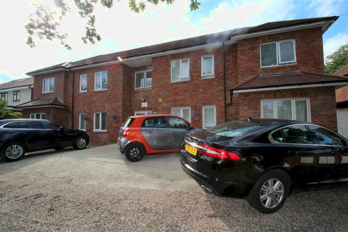 2 Bedroom Flat To Rent In Wood End Road, Harrow, HA1