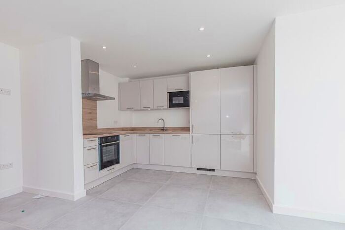 2 Bedroom Apartment To Rent In Denchworth Road, Grove, OX12
