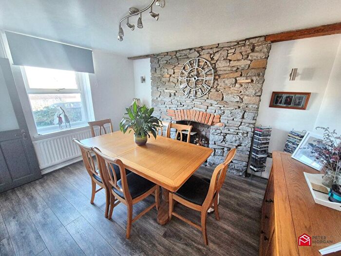 3 Bedroom Semi-Detached House For Sale In Waun Road, Loughor, Swansea, City And County Of Swansea., SA4