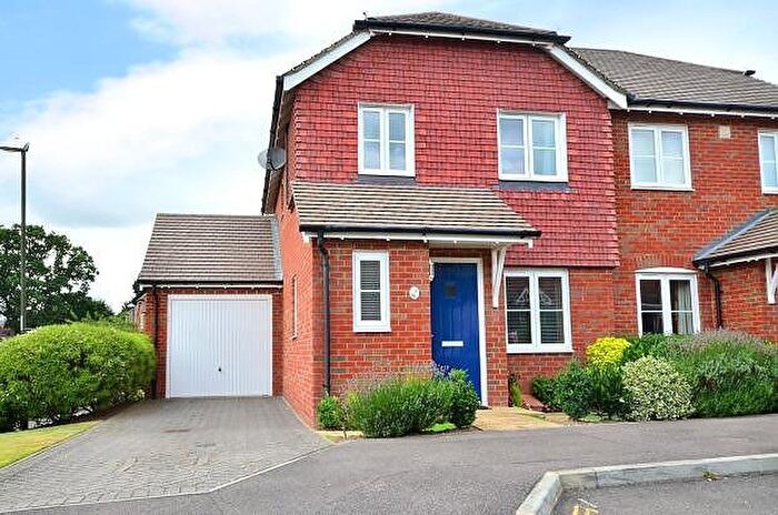 3 Bedroom Semi-Detached House To Rent In The Hornets, Horsham, RH13