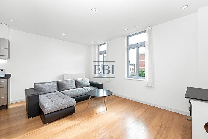 1 Bedroom Flat For Sale In Caspian Apartments, Salton Square, London, E14