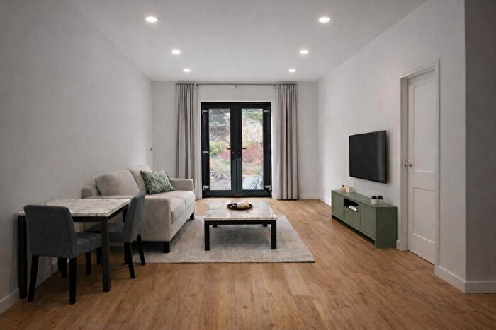 Studio To Rent In High Street, Bangor, LL57