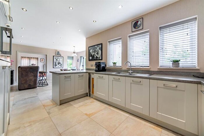 5 Bedroom Detached House For Sale In Kipley Close, Moorfields, NE12