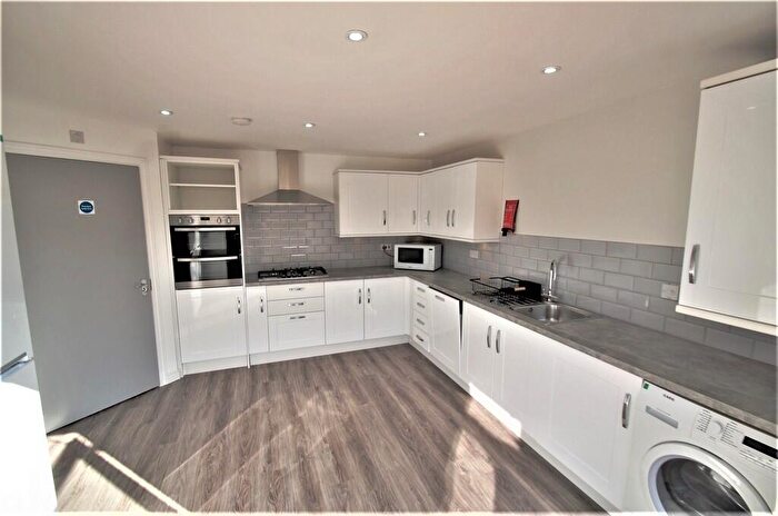 6 Bedroom Detached House To Rent In Cheshire Close, Coventry, CV3