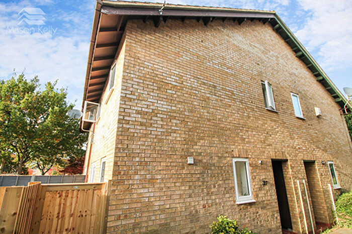 2 Bedroom Cluster House For Sale In Studley Knapp, Walnut Tree, Milton Keynes, MK7