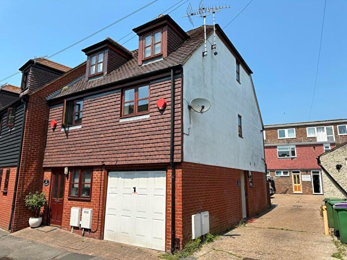 2 Bedroom Town House For Sale In Chapel Street, Hythe, CT21