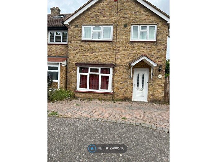 3 Bedroom Semi-Detached House To Rent In Kirby Road, Dartford, DA2
