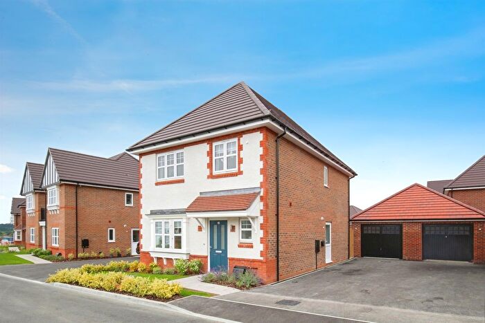 3 Bedroom Detached House For Sale In Sovereign Gate, Overton, Basingstoke, RG25