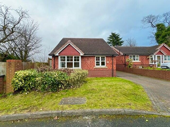 3 Bedroom Bungalow To Rent In Poplar Rise, Great Barr, B42