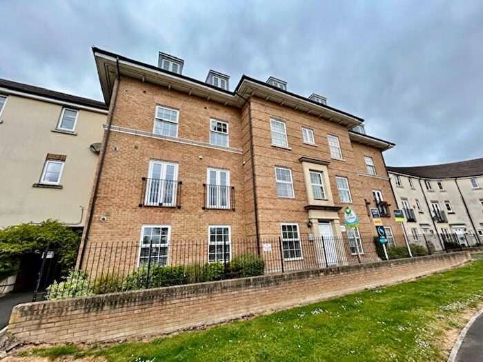 2 Bedroom Flat To Rent In Bedroom Flat To Rent, Arnell Crescent, Redhouse, SN25