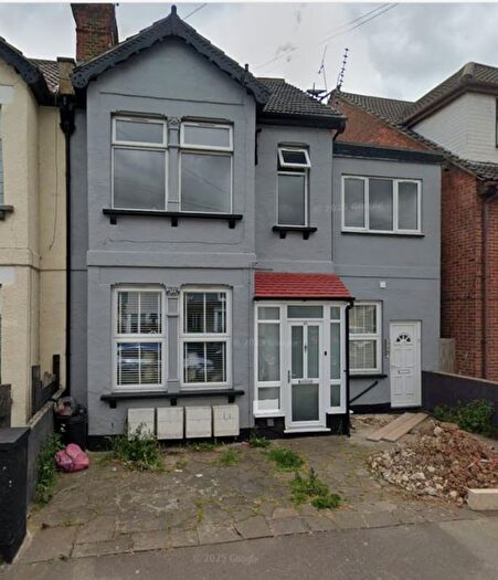 1 Bedroom Flat For Sale In South Avenue, Southend-On-Sea, SS2