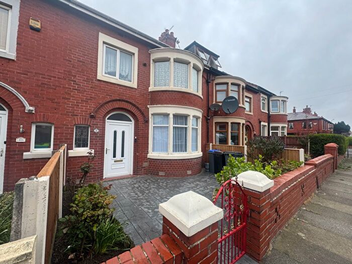 1 Bedroom Flat To Rent In Warbreck Drive, Blackpool, FY2