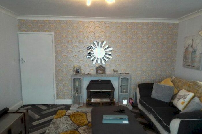 3 Bedroom Detached Bungalow To Rent In Lichfield Street Fazeley, Tamworth B78