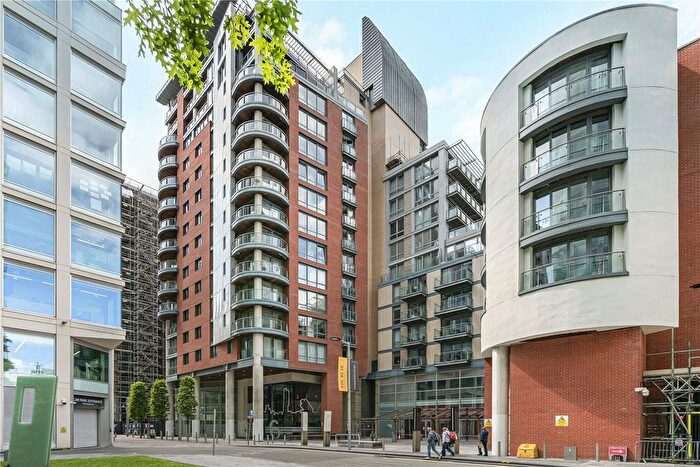 2 Bedroom Flat To Rent In Leftbank, Manchester, Greater Manchester, M3