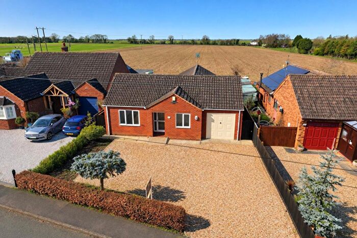 3 Bedroom Detached Bungalow For Sale In Broadgate, Whaplode Drove, Spalding, PE12